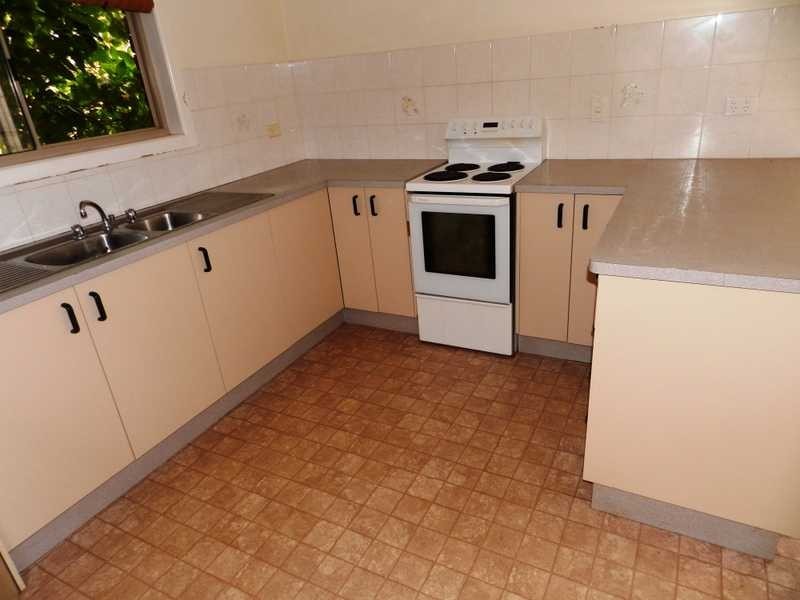 9 Polmaise Street, Boyne Island QLD 4680