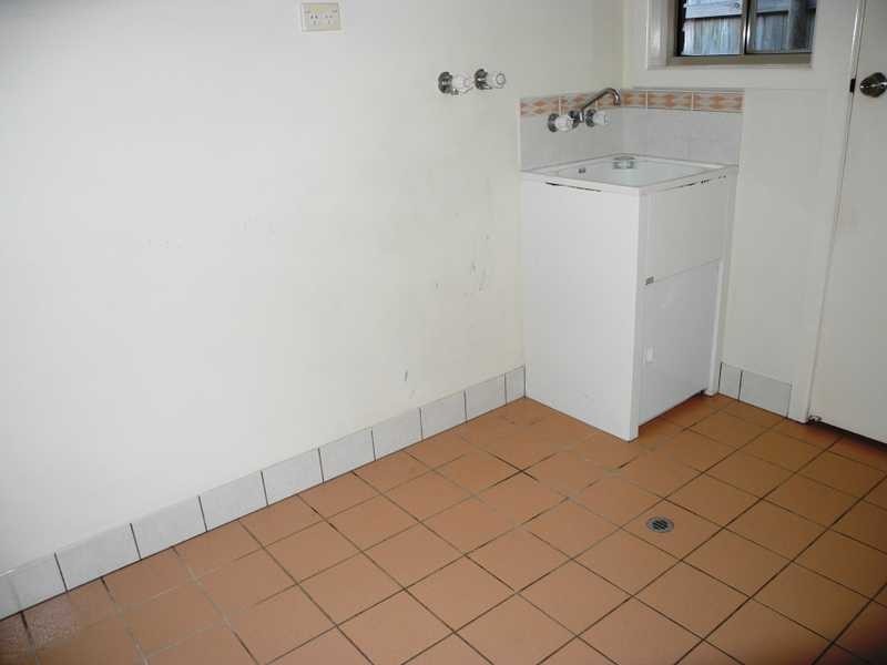 9 Polmaise Street, Boyne Island QLD 4680