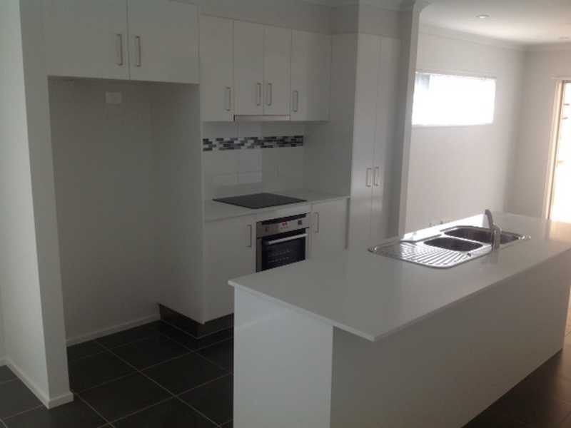 3 JARDINE CRESCENT, Boyne Island QLD 4680