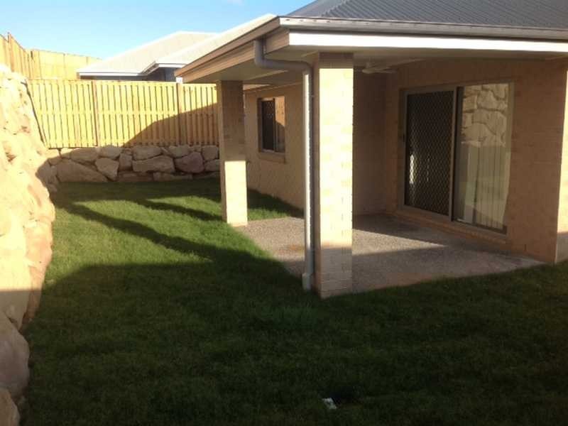 3 JARDINE CRESCENT, Boyne Island QLD 4680