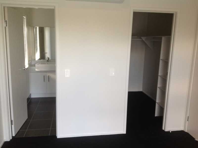 3 JARDINE CRESCENT, Boyne Island QLD 4680