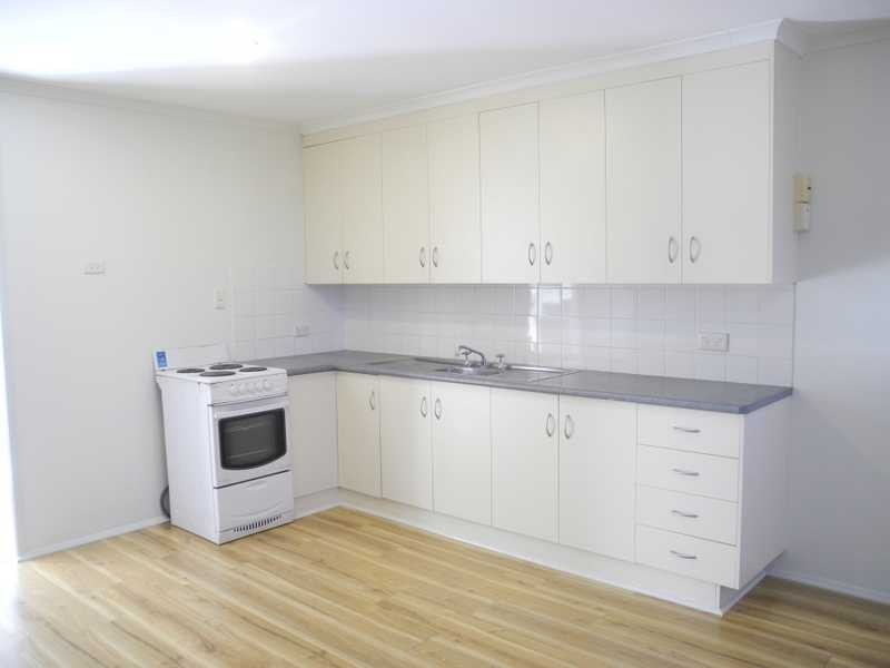 Unit 8/32 Elizabeth Street, South Gladstone QLD 4680