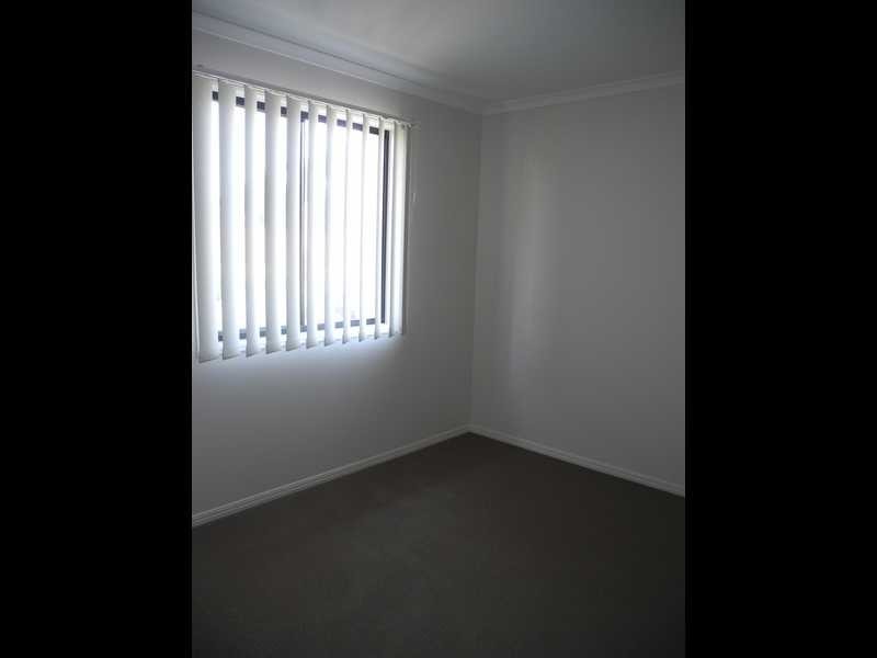 2/10 Arthur Street, Boyne Island QLD 4680