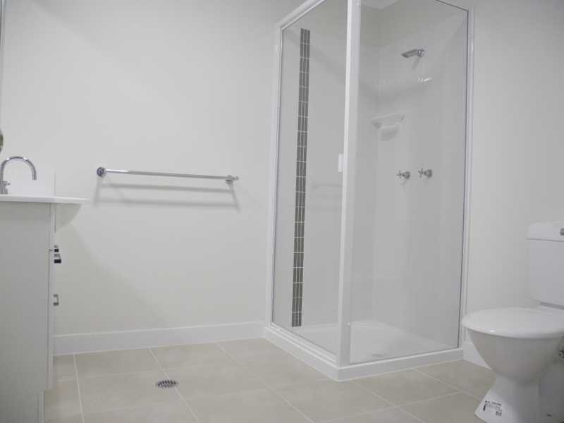 2/10 Arthur Street, Boyne Island QLD 4680