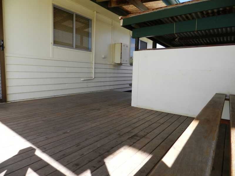 26 Island Esplanade, Boyne Island QLD 4680