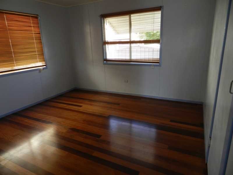 26 Island Esplanade, Boyne Island QLD 4680