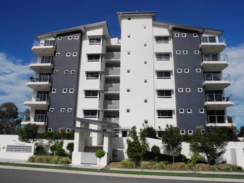17/2 The Promenade, Boyne Island QLD 4680
