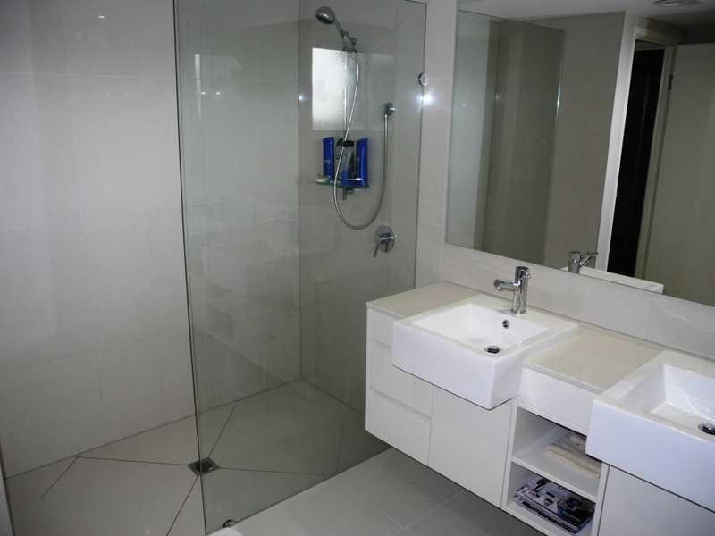 17/2 The Promenade, Boyne Island QLD 4680