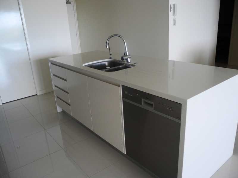 17/2 The Promenade, Boyne Island QLD 4680