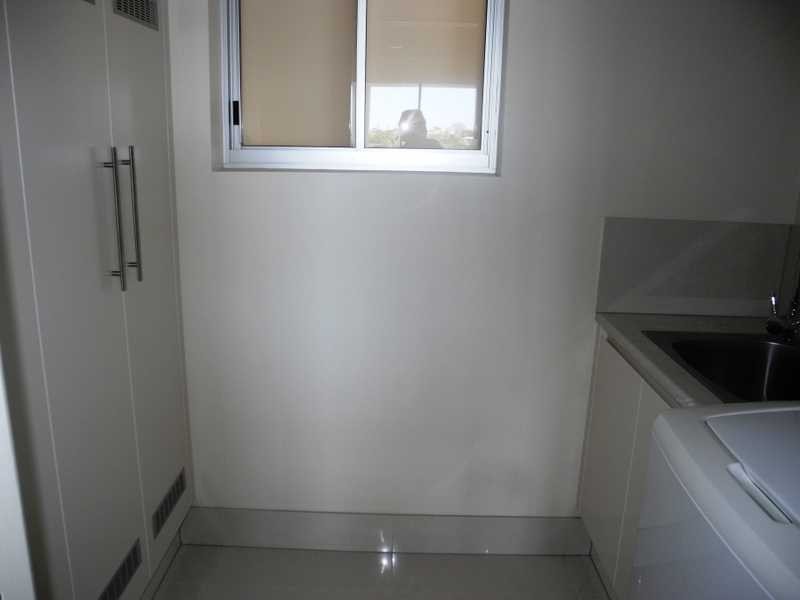 17/2 The Promenade, Boyne Island QLD 4680