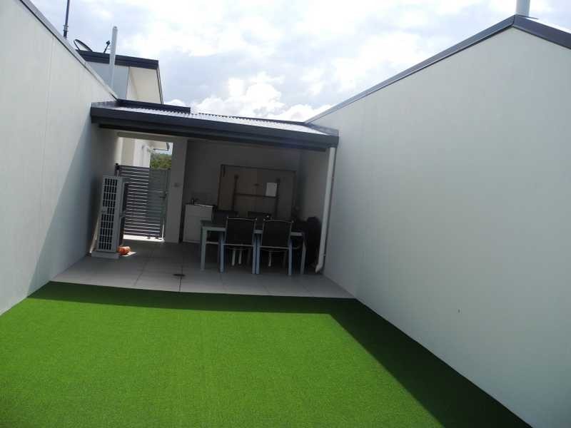 17/2 The Promenade, Boyne Island QLD 4680