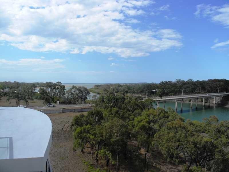 17/2 The Promenade, Boyne Island QLD 4680