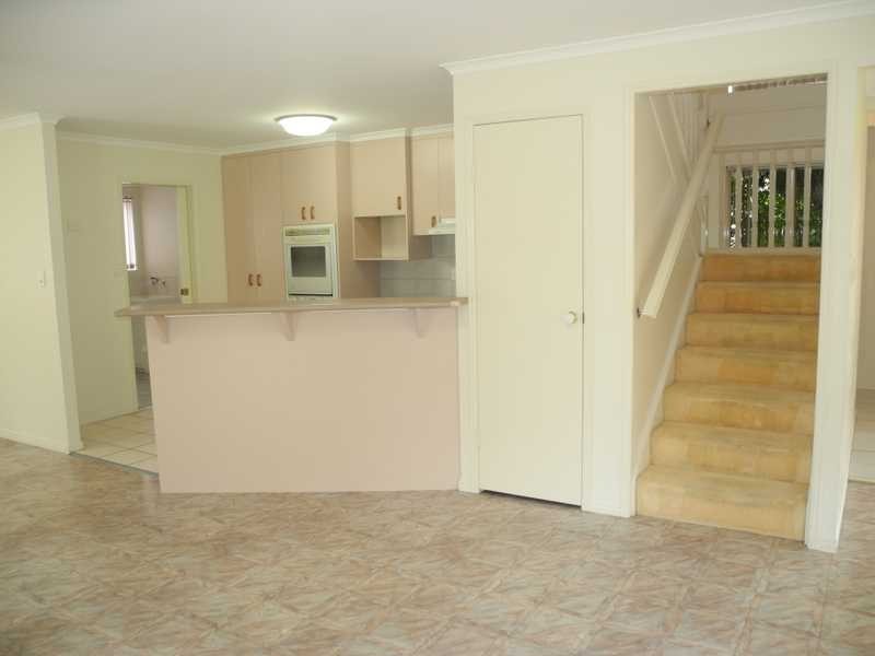 11 Wyndham Avenue, Boyne Island QLD 4680