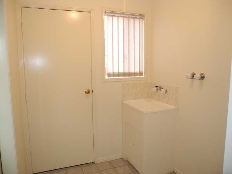 11 Wyndham Avenue, Boyne Island QLD 4680