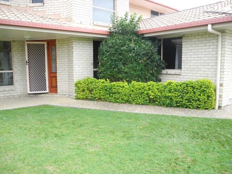 11 Wyndham Avenue, Boyne Island QLD 4680