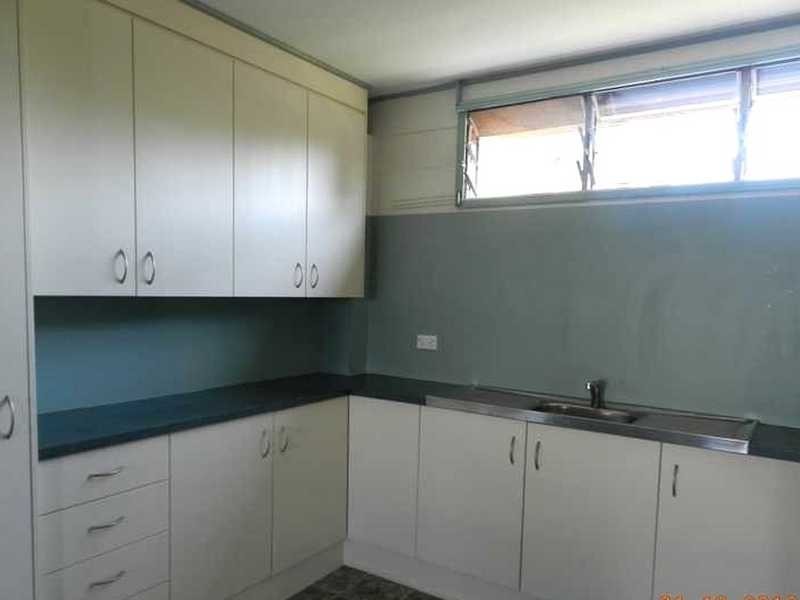 69 Booth Avenue, Tannum Sands QLD 4680