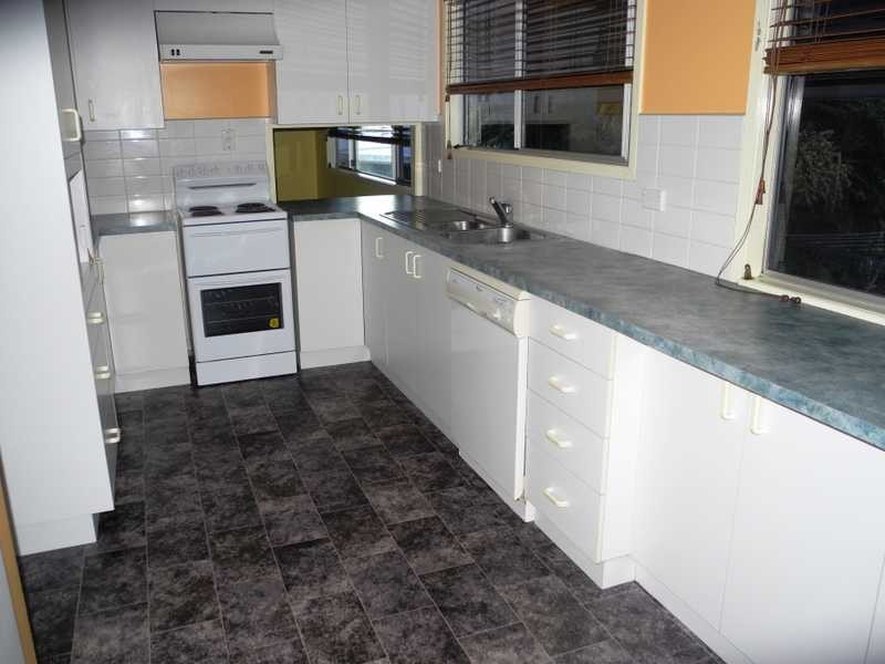 2 Amaroo Street, Boyne Island QLD 4680