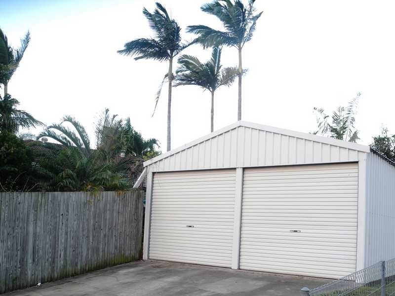 2 Amaroo Street, Boyne Island QLD 4680