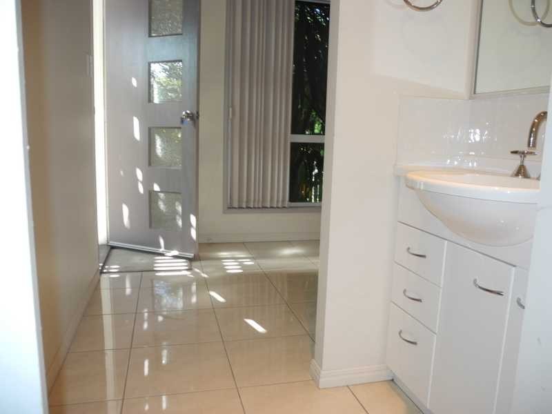 Apartment 6/18 Pacific Ave, Tannum Sands QLD 4680