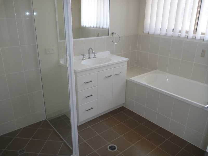 6B Jenny Lind Court, Boyne Island QLD 4680