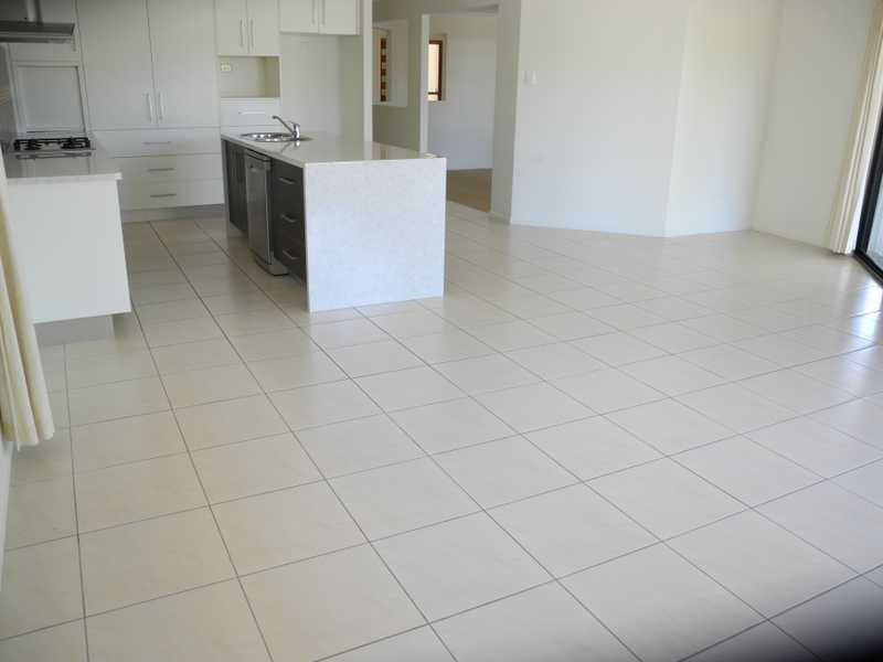 6 Riverside Drive, Tannum Sands QLD 4680