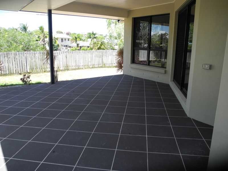 6 Riverside Drive, Tannum Sands QLD 4680