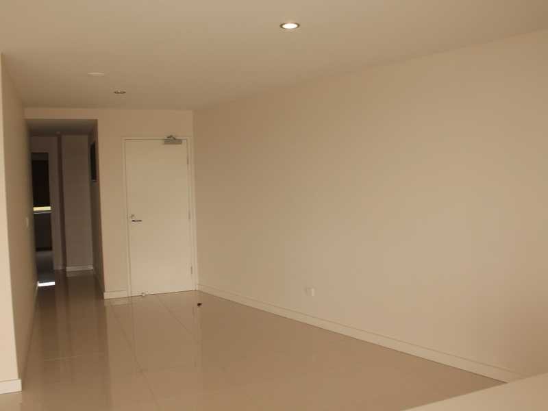 12/2 The Promenade, Boyne Island QLD 4680