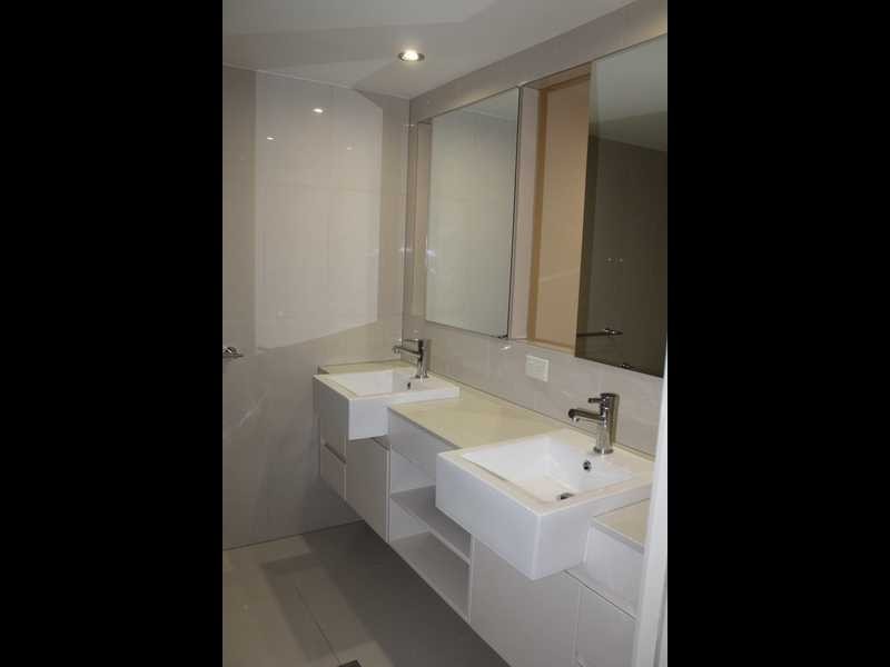 12/2 The Promenade, Boyne Island QLD 4680