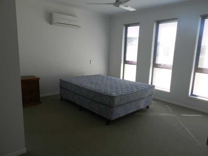 30 Surita Court, Boyne Island QLD 4680