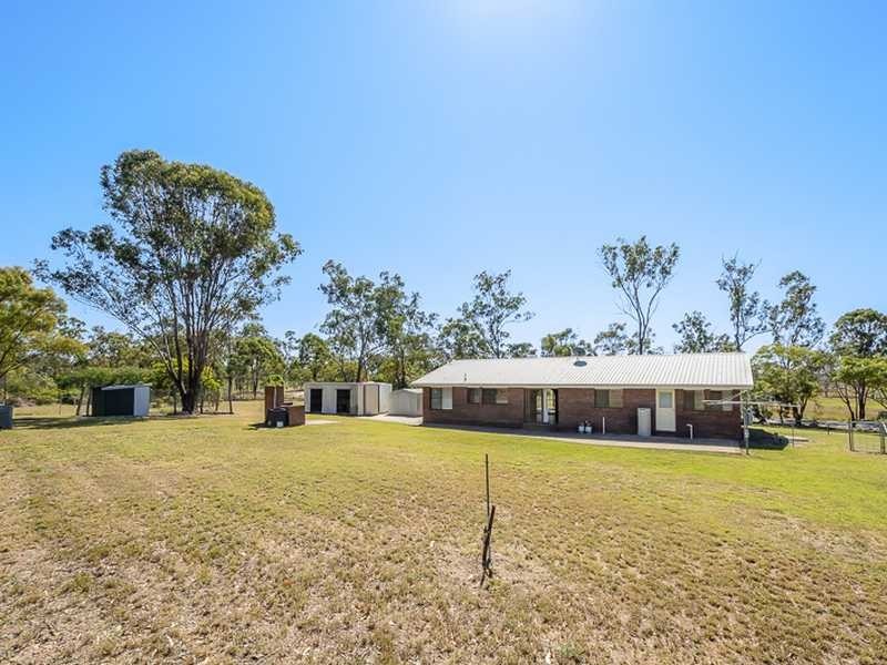 25 McPherson Road, Boyne Island QLD 4680