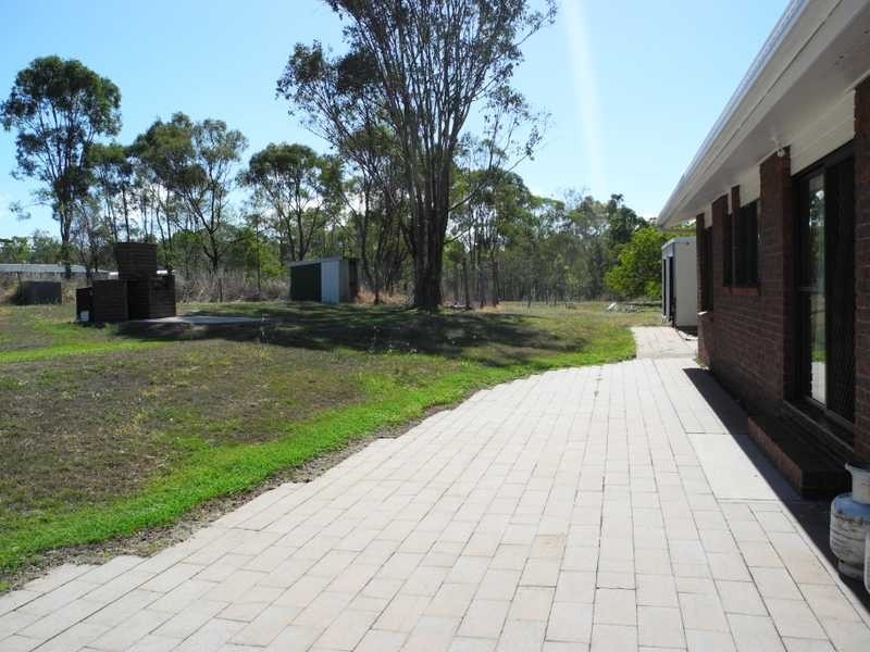 25 McPherson Road, Boyne Island QLD 4680