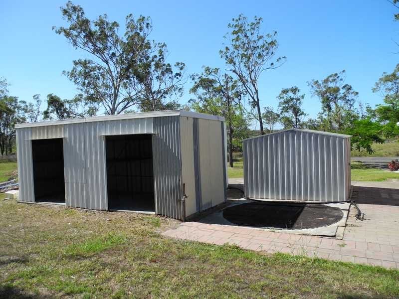 25 McPherson Road, Boyne Island QLD 4680