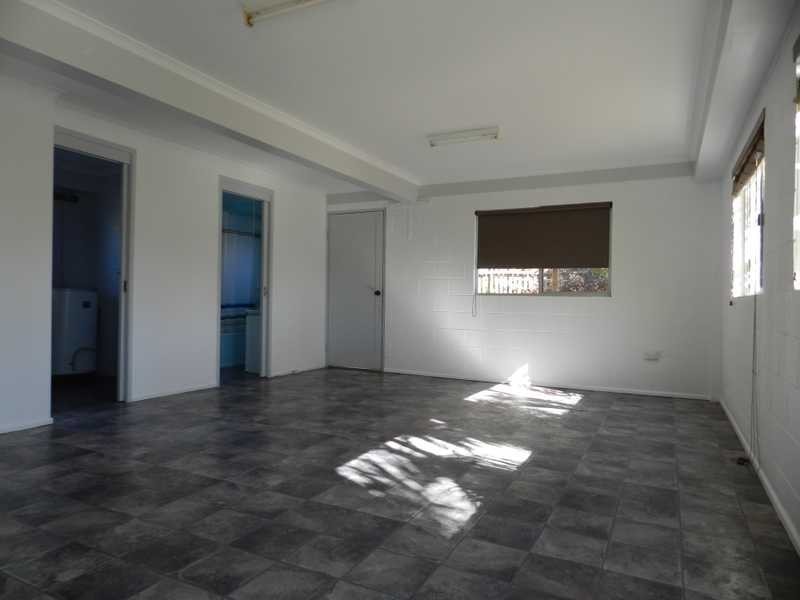 25 Katandra Street, Boyne Island QLD 4680