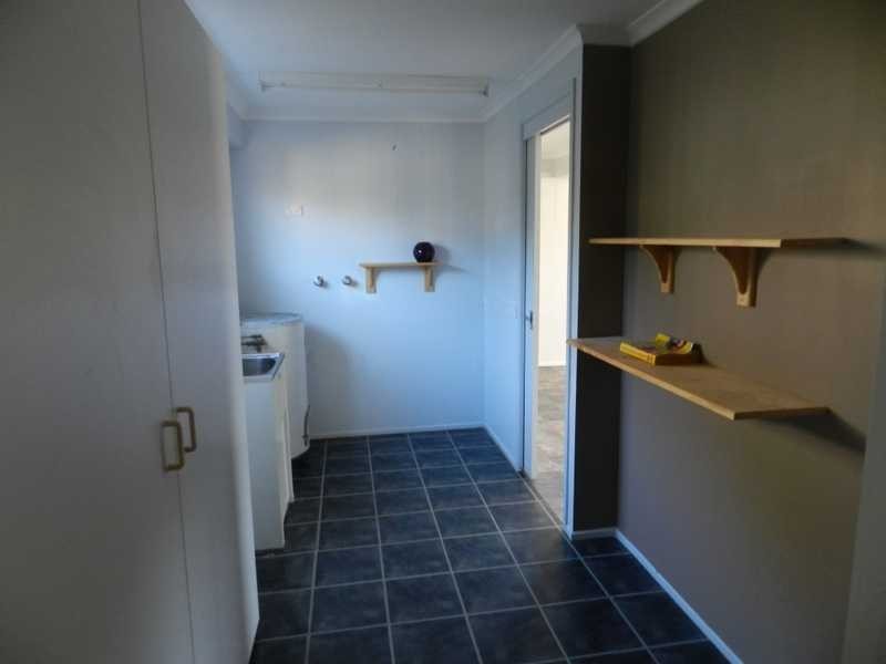 25 Katandra Street, Boyne Island QLD 4680