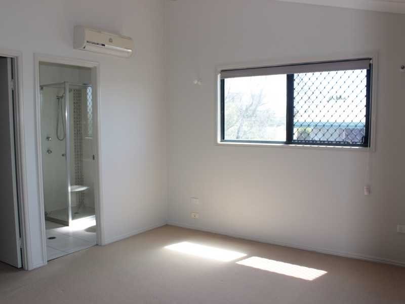 26 BRIN STREET, Boyne Island QLD 4680