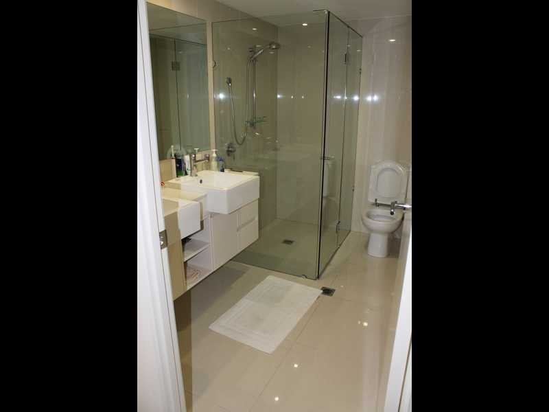 17/2 The Promenade, Boyne Island QLD 4680