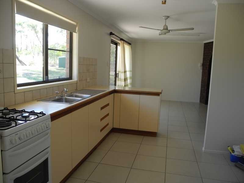 25 McPherson Road, Boyne Island QLD 4680