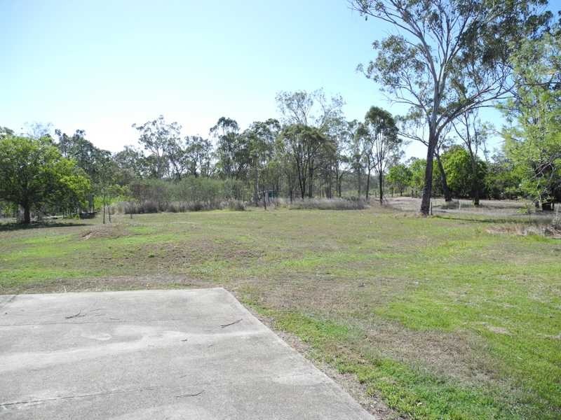 25 McPherson Road, Boyne Island QLD 4680