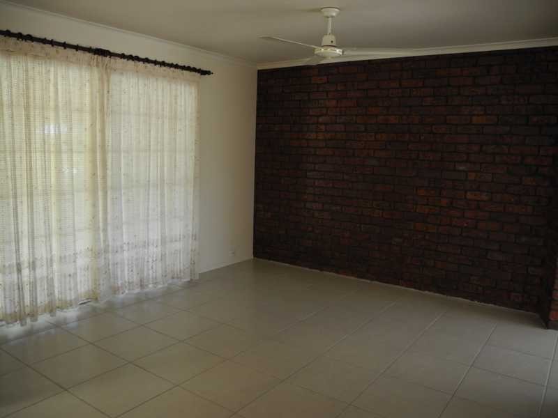 25 McPherson Road, Boyne Island QLD 4680
