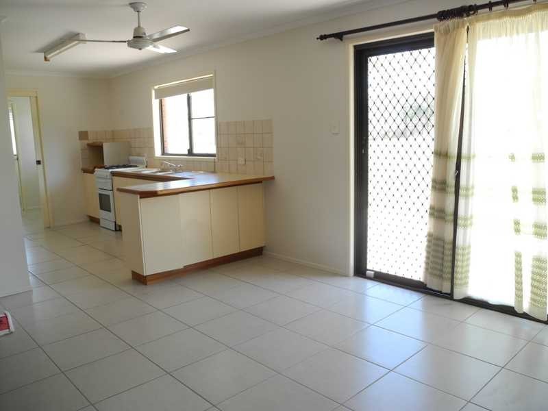 25 McPherson Road, Boyne Island QLD 4680