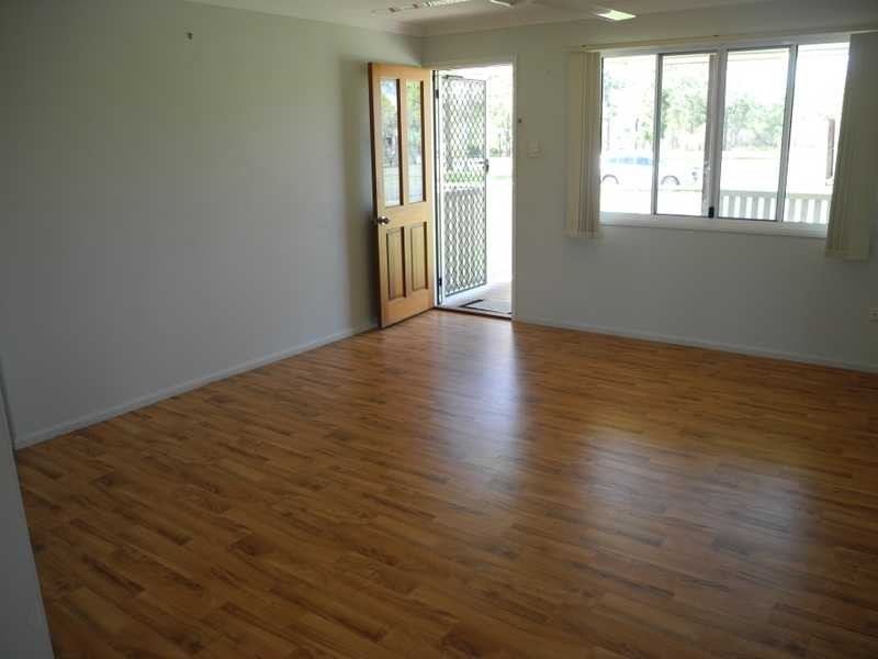 12 Hickman Street, Bororen QLD 4678