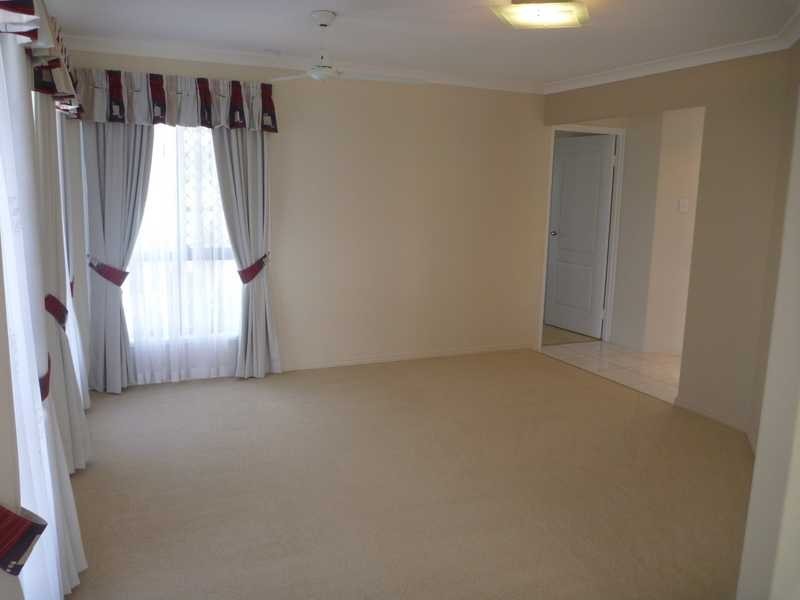4 Jeana Close, Boyne Island QLD 4680