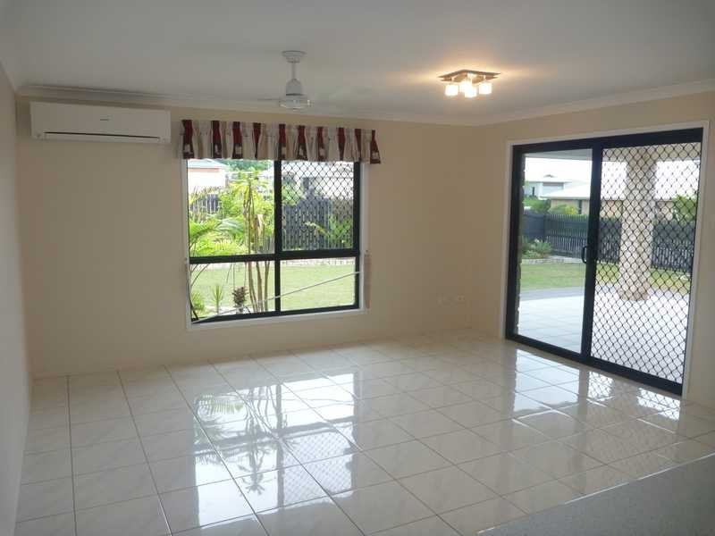4 Jeana Close, Boyne Island QLD 4680