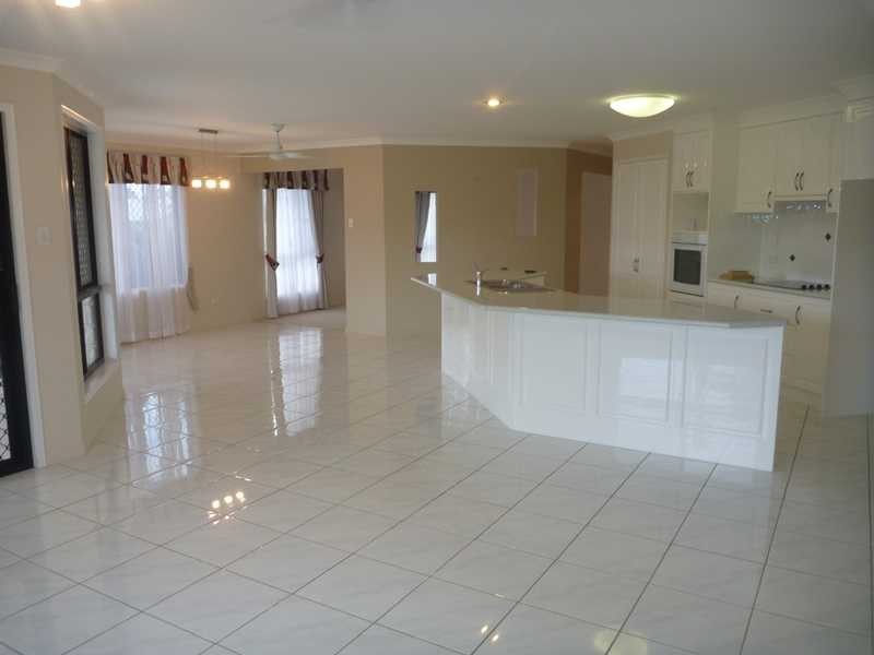 4 Jeana Close, Boyne Island QLD 4680