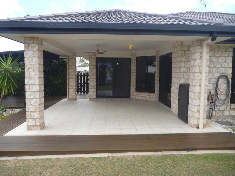 4 Jeana Close, Boyne Island QLD 4680