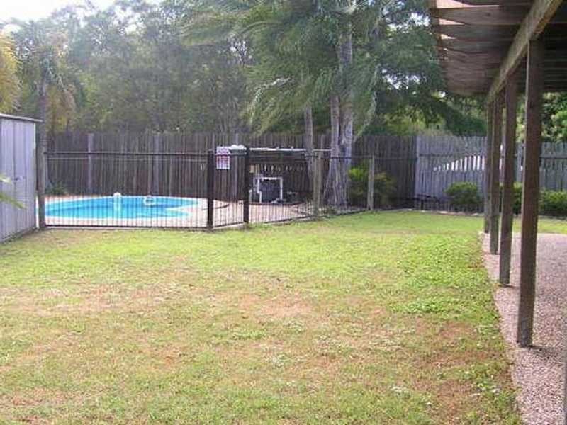14 Hoskyns Court, Clinton QLD 4680
