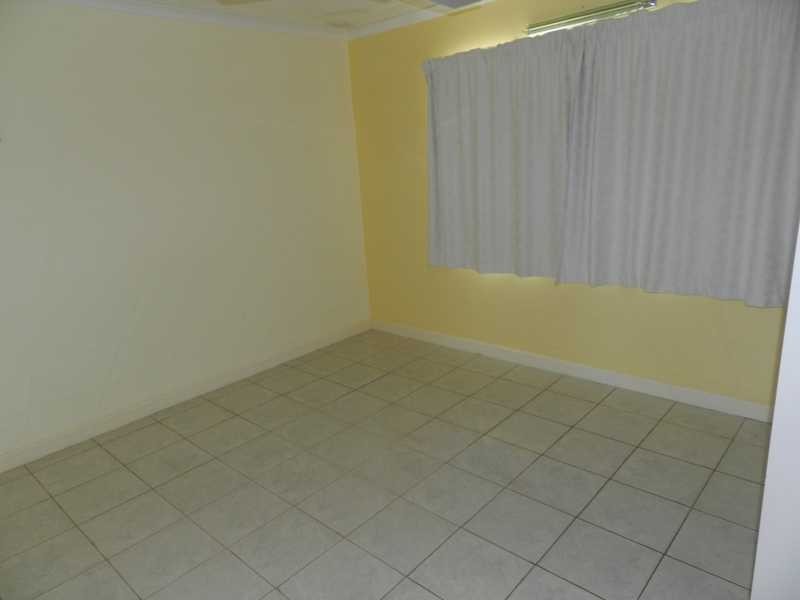 11 Yukana Street, Boyne Island QLD 4680