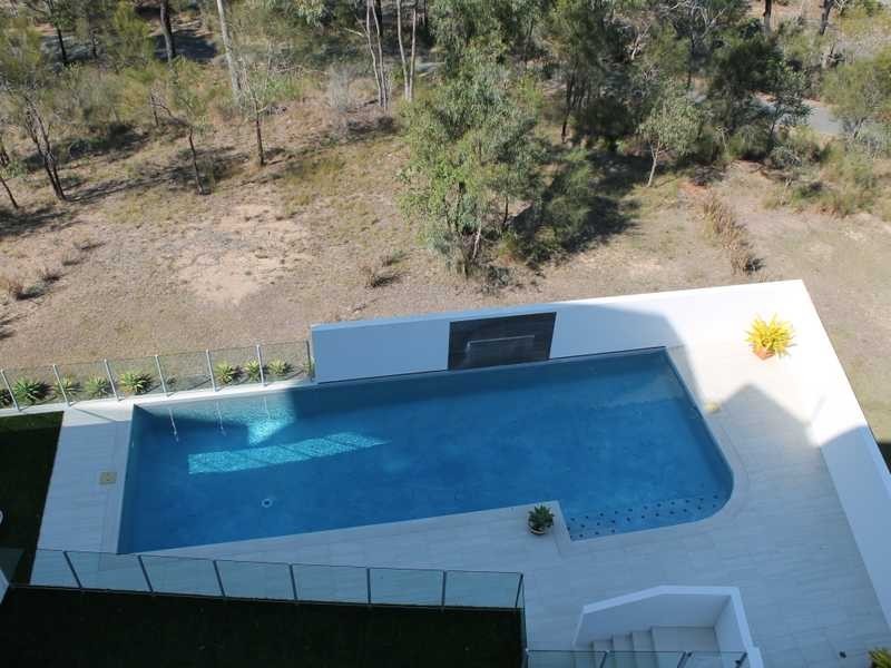 15/2 The Promenade, Boyne Island QLD 4680