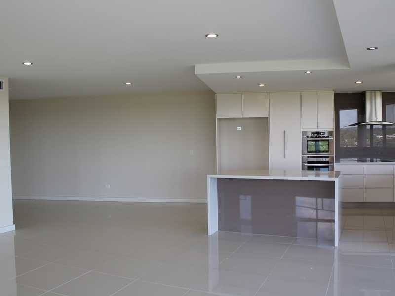 15/2 The Promenade, Boyne Island QLD 4680