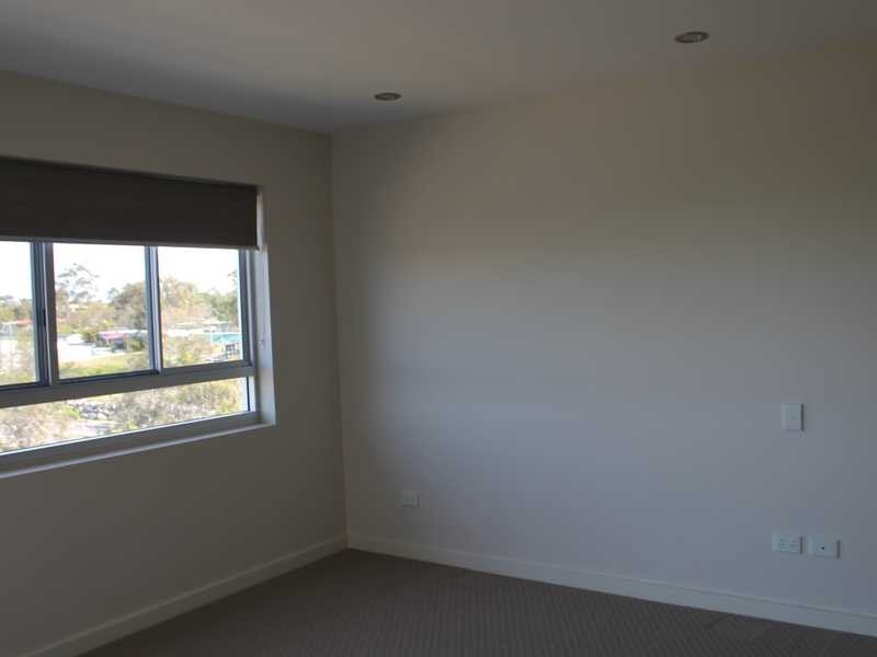 15/2 The Promenade, Boyne Island QLD 4680